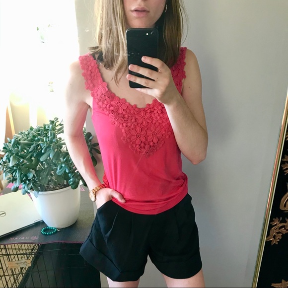 Aritzia Talula pink flowered tank blouse - Picture 4 of 8